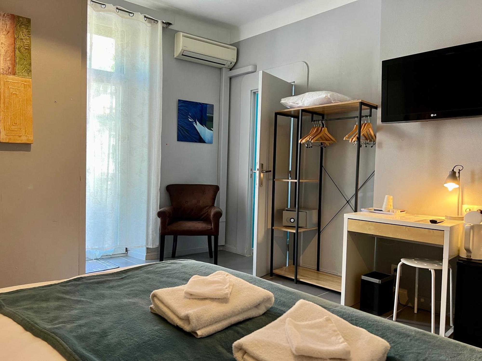 Logis Hotel Des Causses Millau Ngoại thất bức ảnh